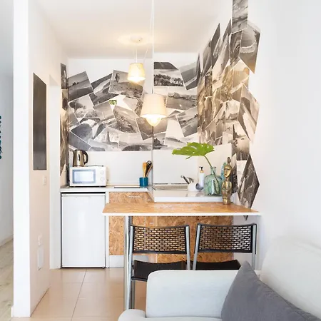 Tranquil Sea View In