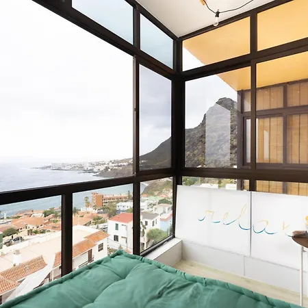 Tranquil Sea View In Bajamar (La Laguna)